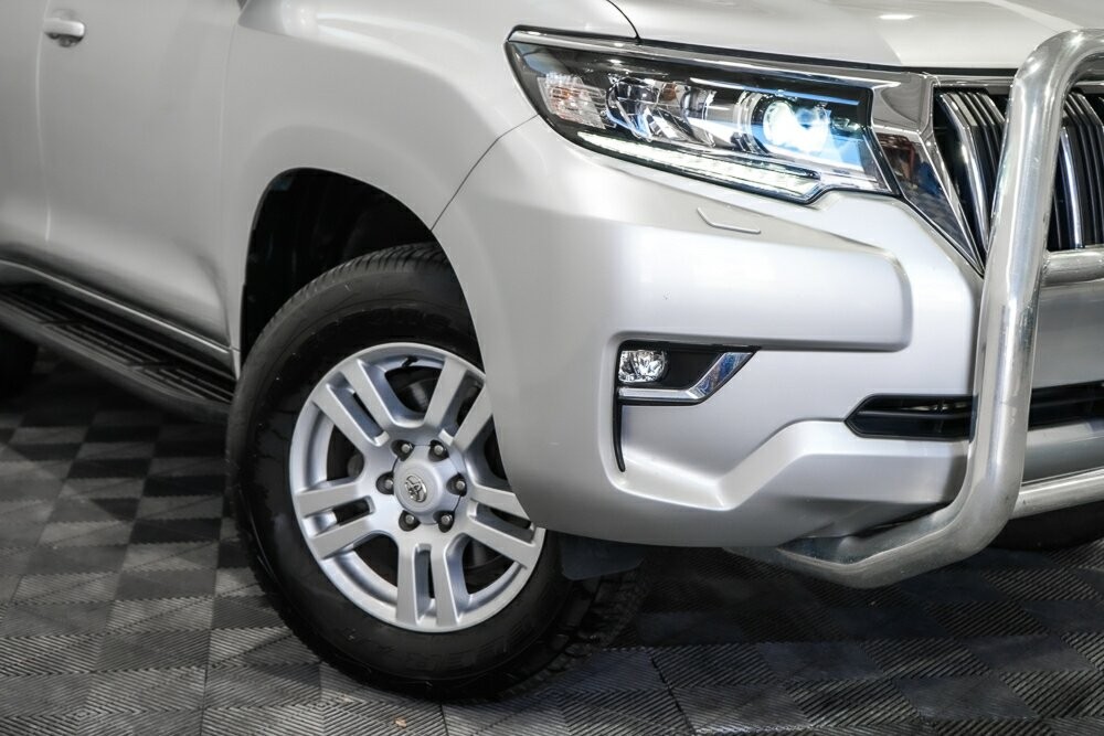 Toyota Landcruiser Prado image 2