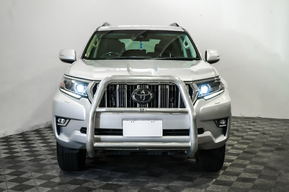 Toyota Landcruiser Prado image 3
