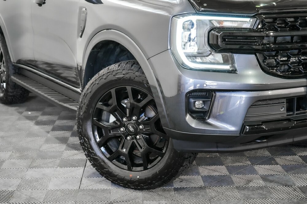 Ford Everest image 2
