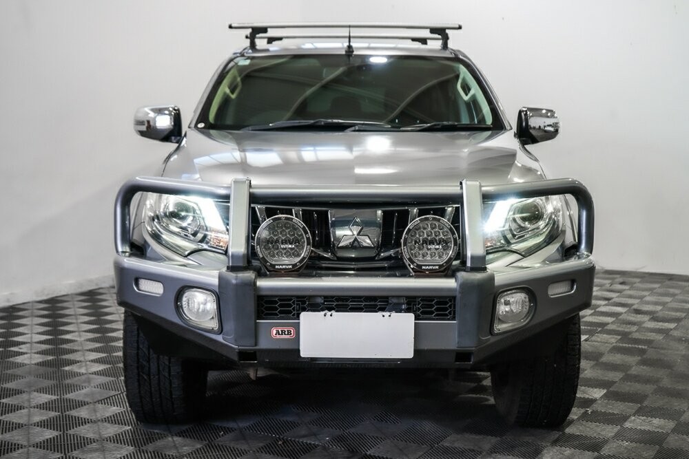 Mitsubishi Triton image 2