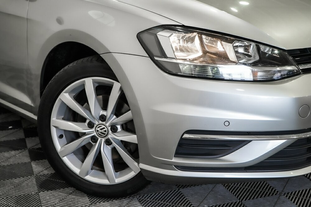 Volkswagen Golf image 2