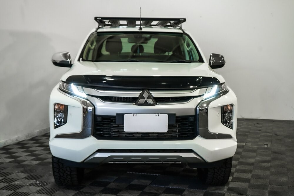Mitsubishi Triton image 3