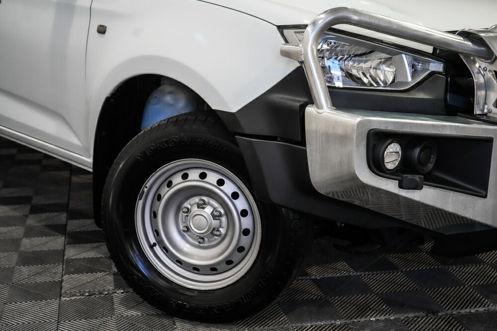 Isuzu D-max image 2