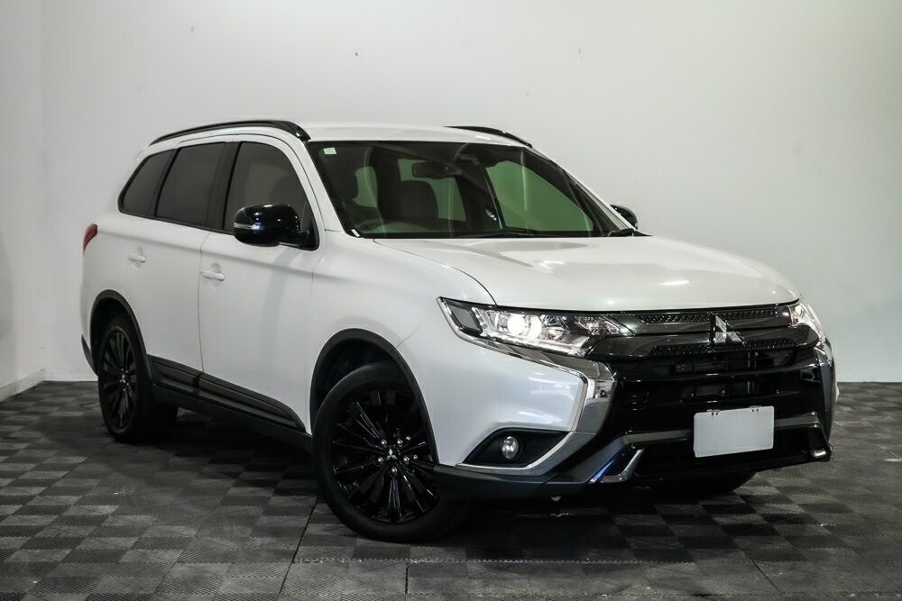 Mitsubishi Outlander image 1