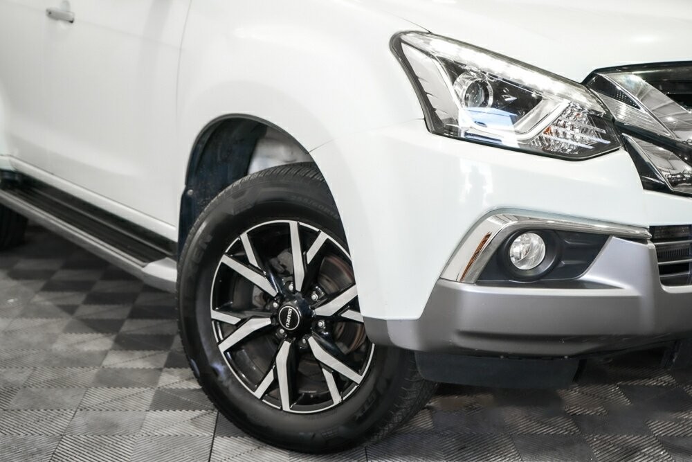 Isuzu Mu-x image 2
