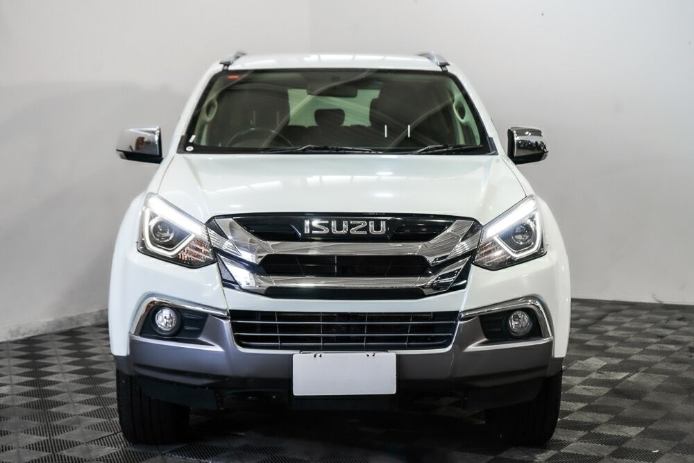 Isuzu Mu-x image 3