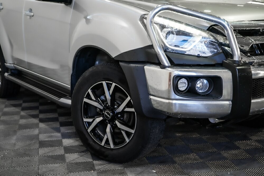 Isuzu Mu-x image 2
