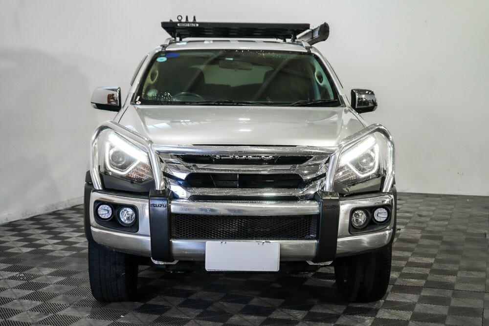 Isuzu Mu-x image 3