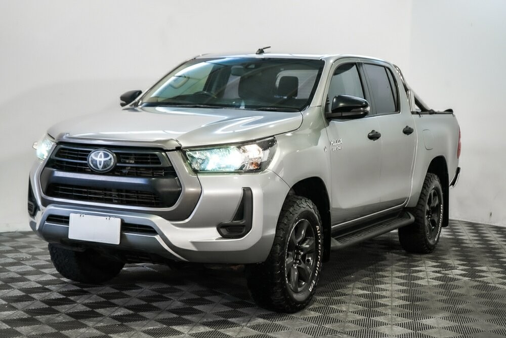 Toyota Hilux image 3