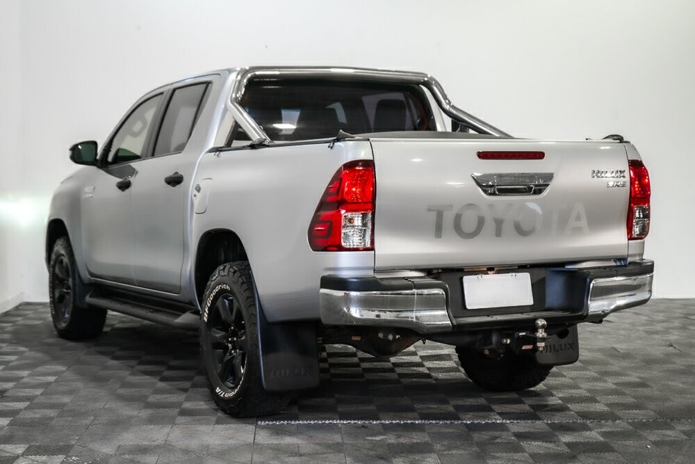 Toyota Hilux image 4