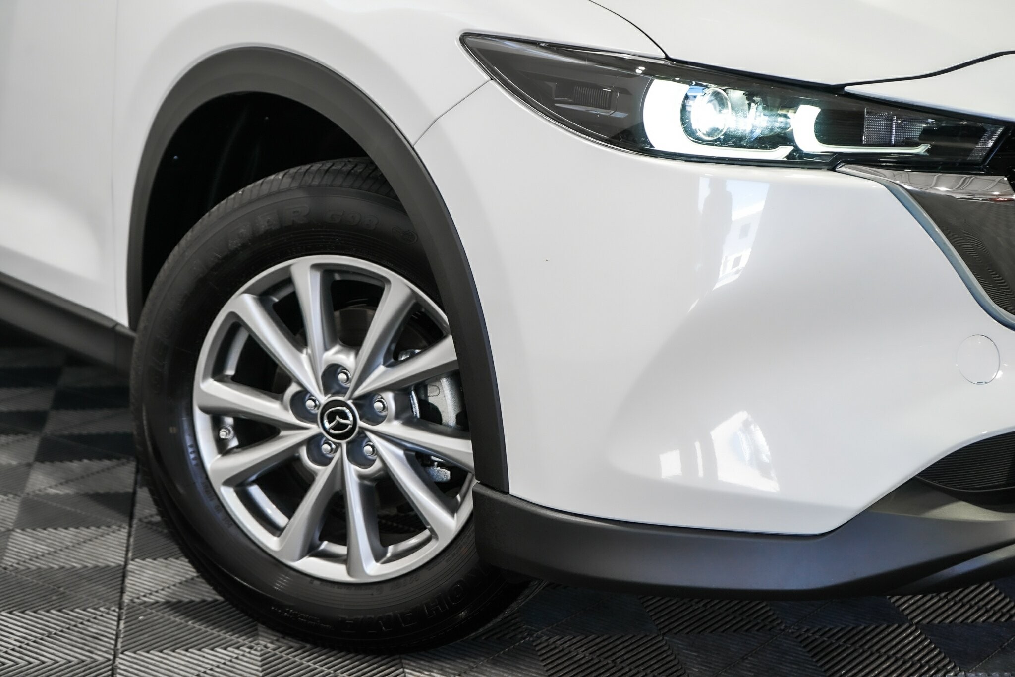 Mazda Cx-5 image 2