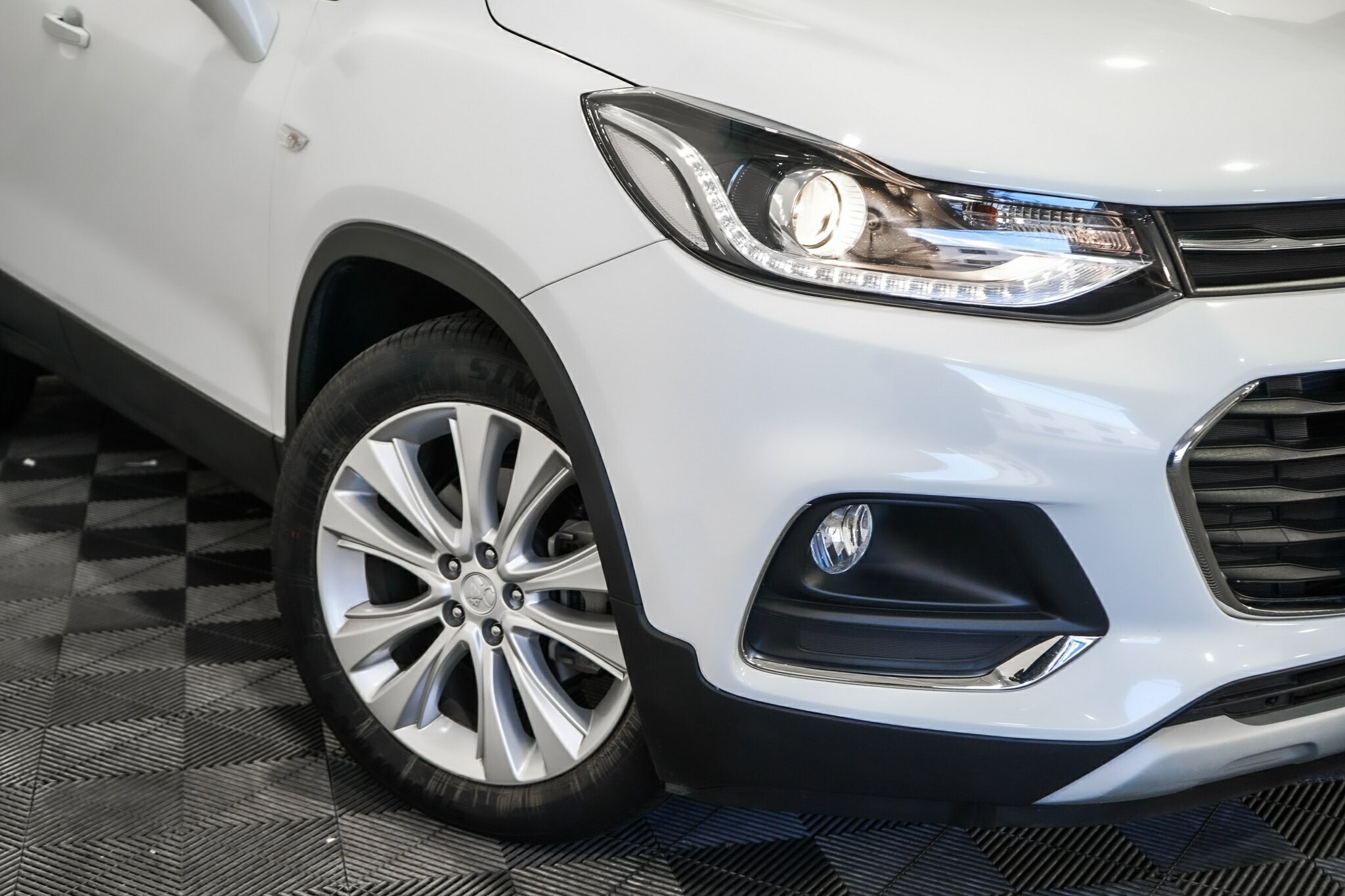 Holden Trax image 2