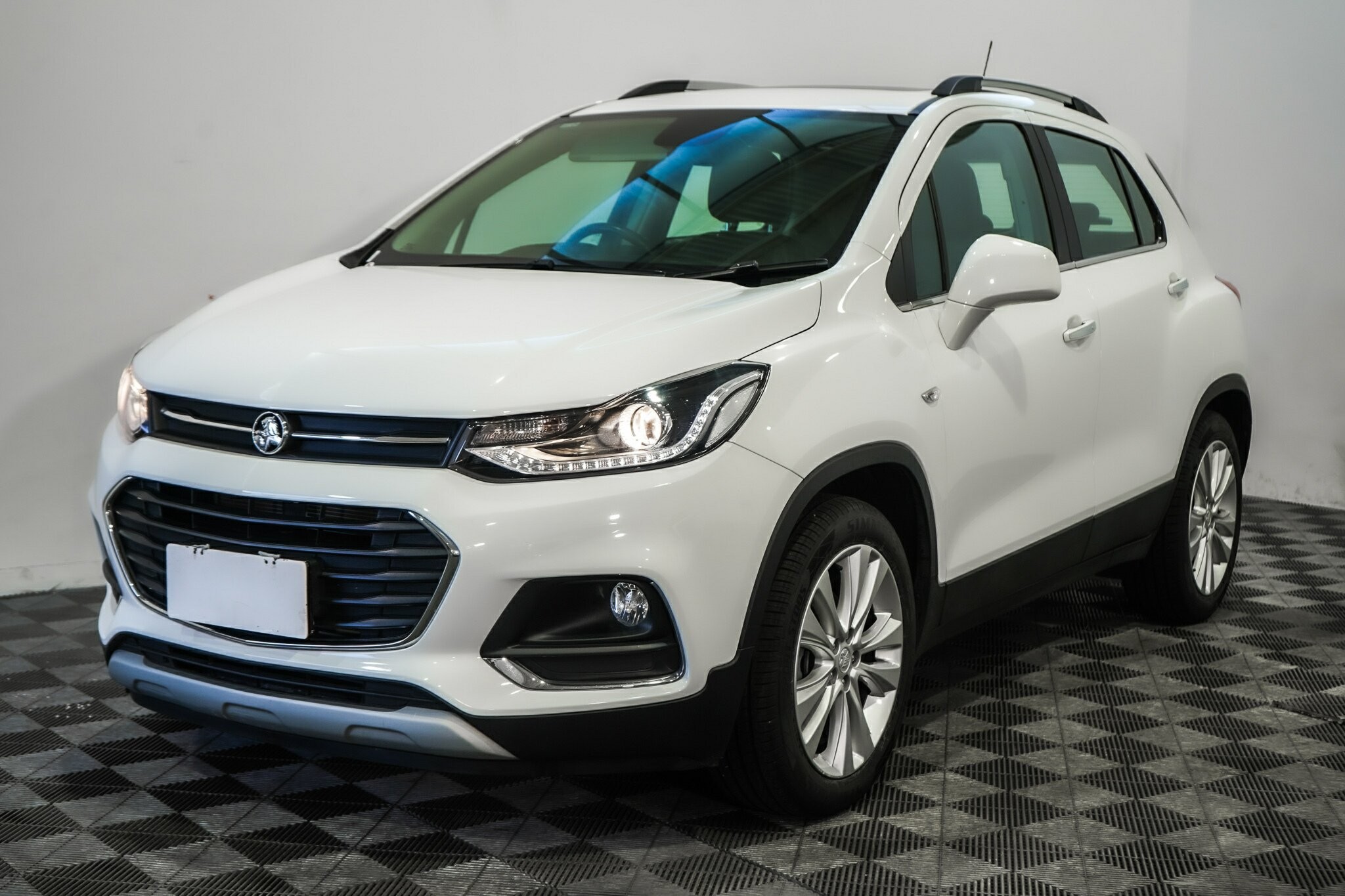 Holden Trax image 4