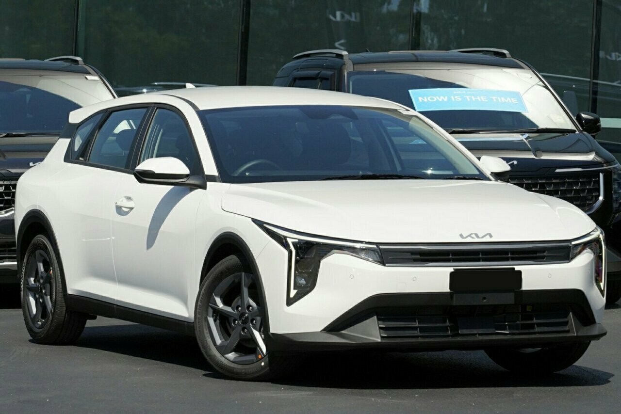 Kia K4 image 1