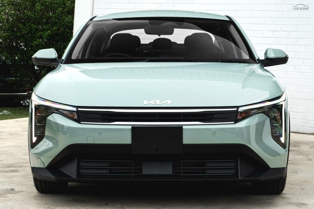 Kia K4 image 2
