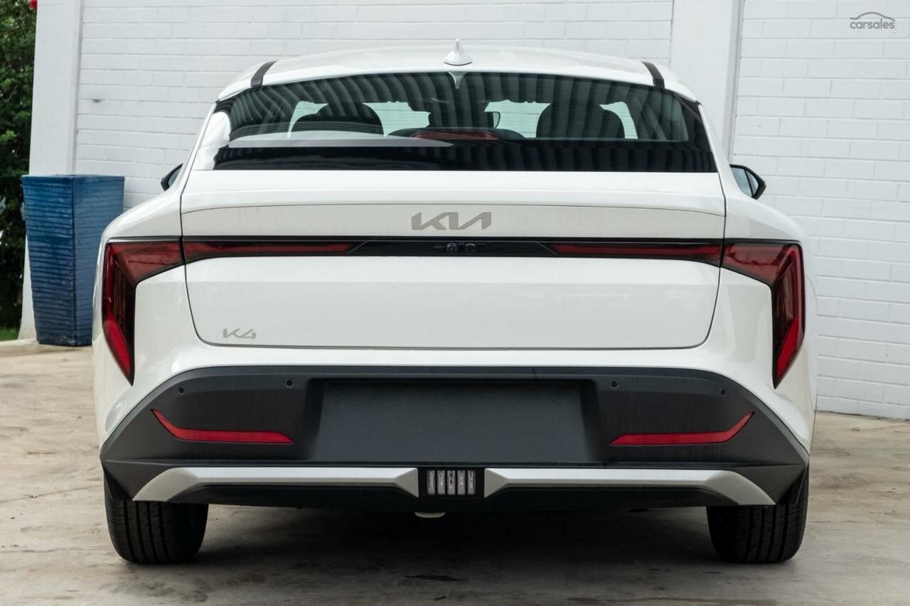 Kia K4 image 3