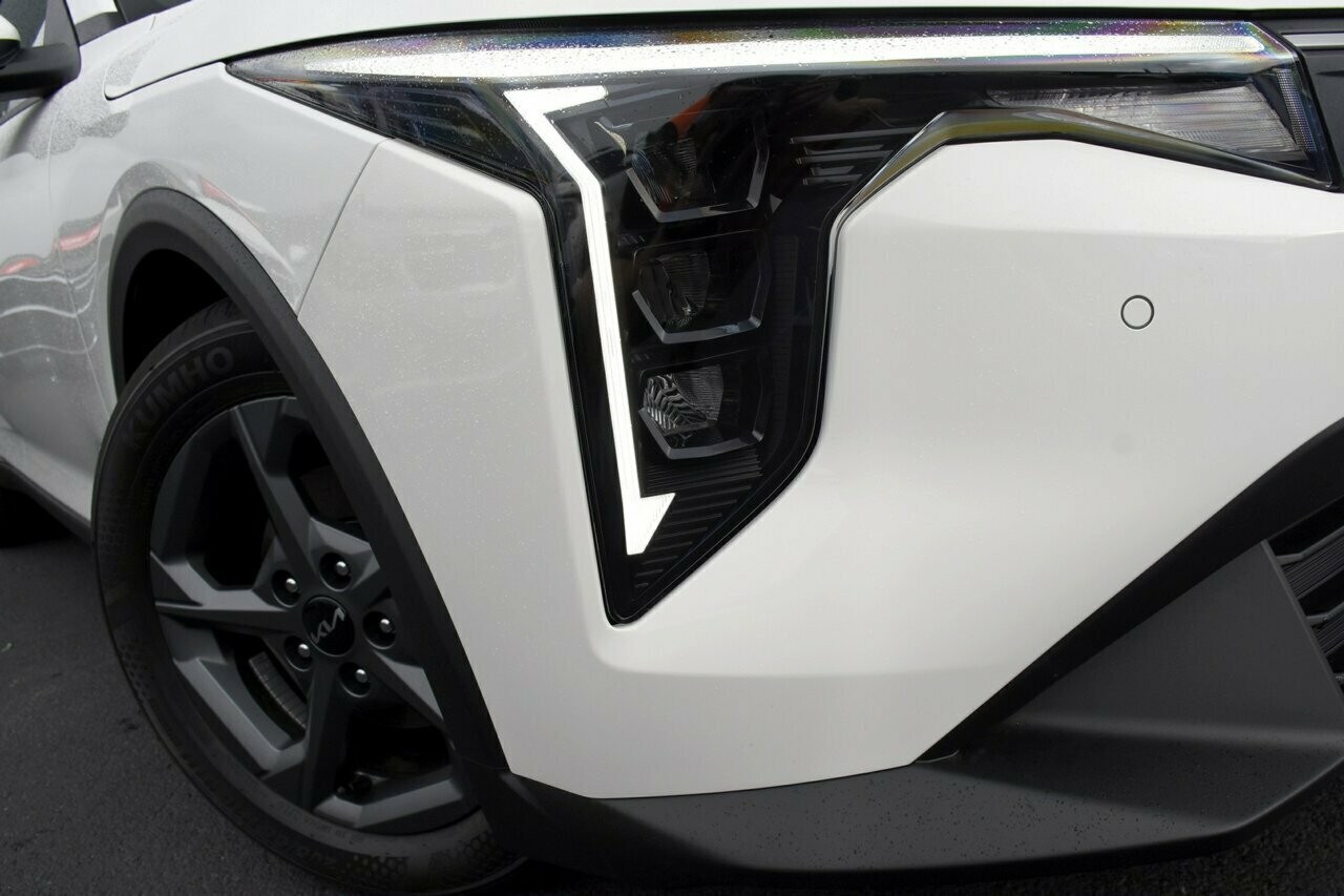 Kia K4 image 2