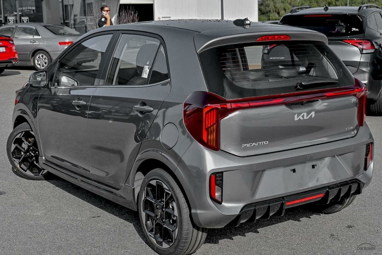 Kia Picanto image 4