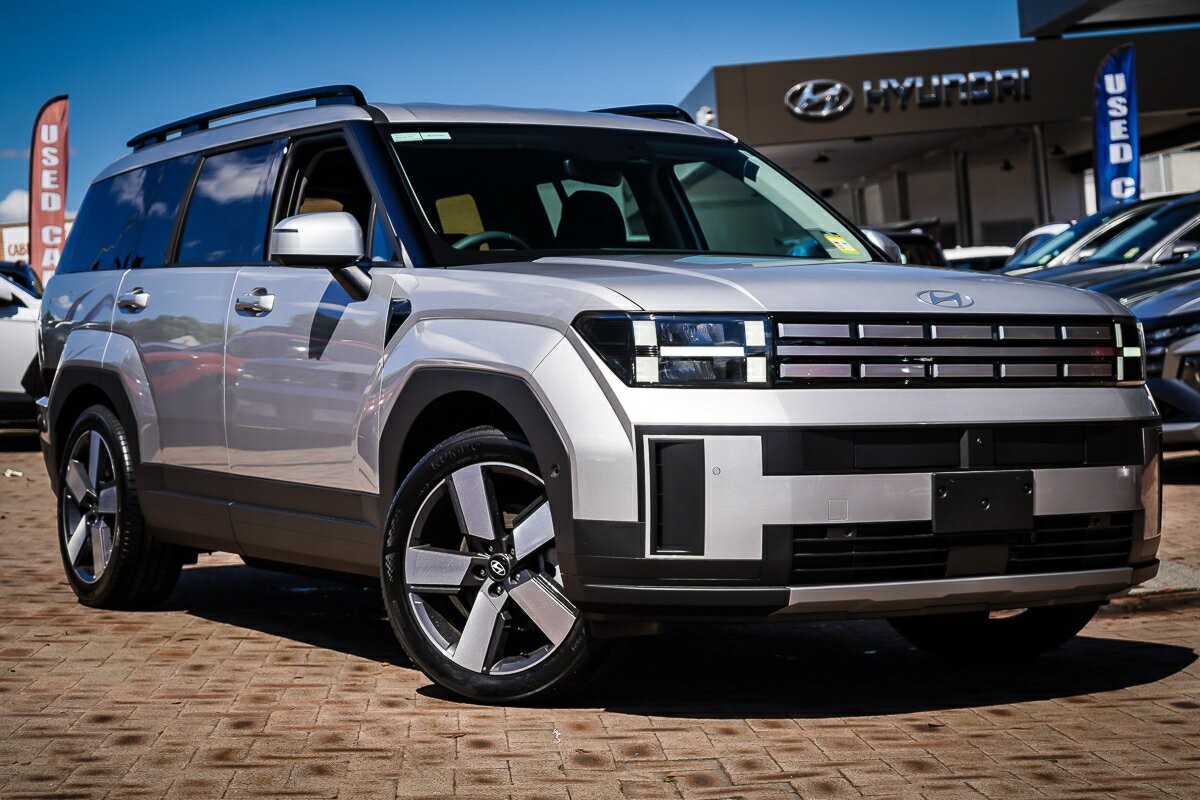 Hyundai Santa Fe image 1