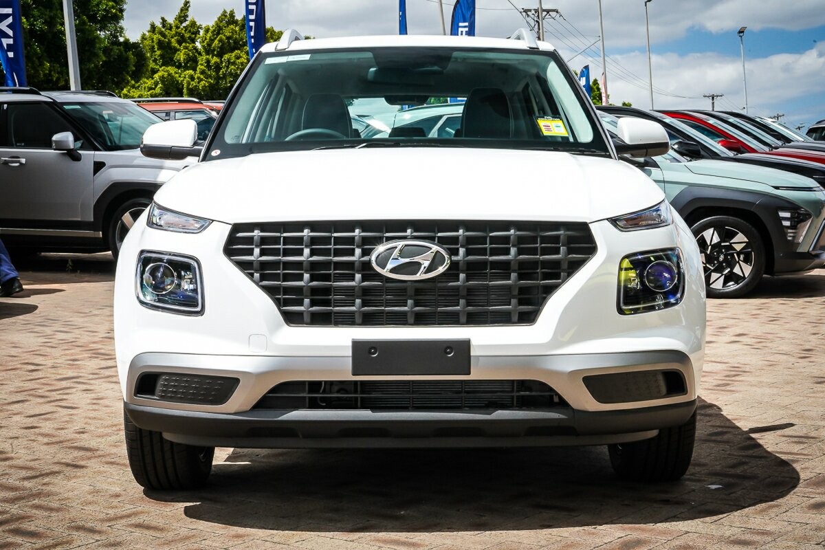 Hyundai Venue image 3