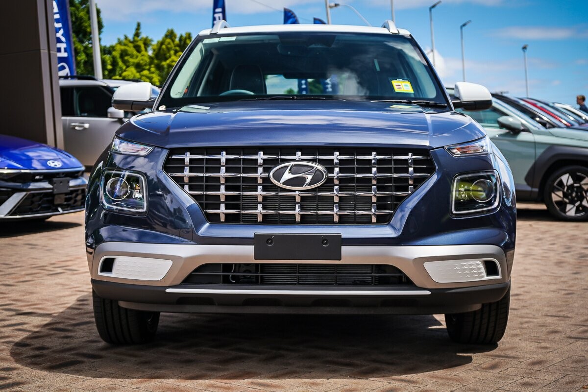 Hyundai Venue image 3