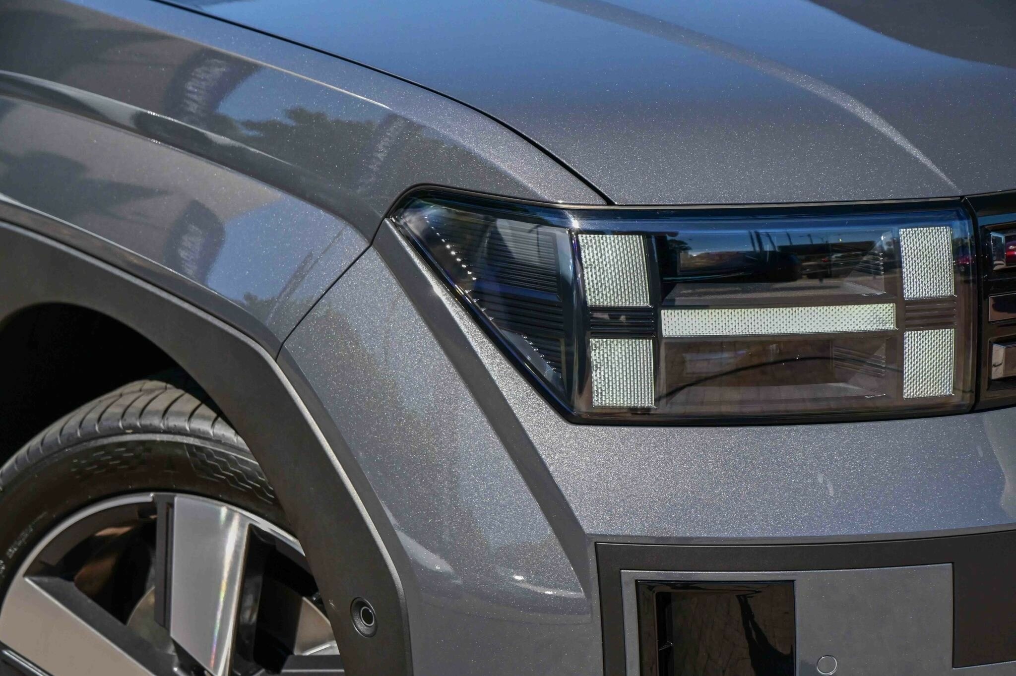 Hyundai Santa Fe image 2