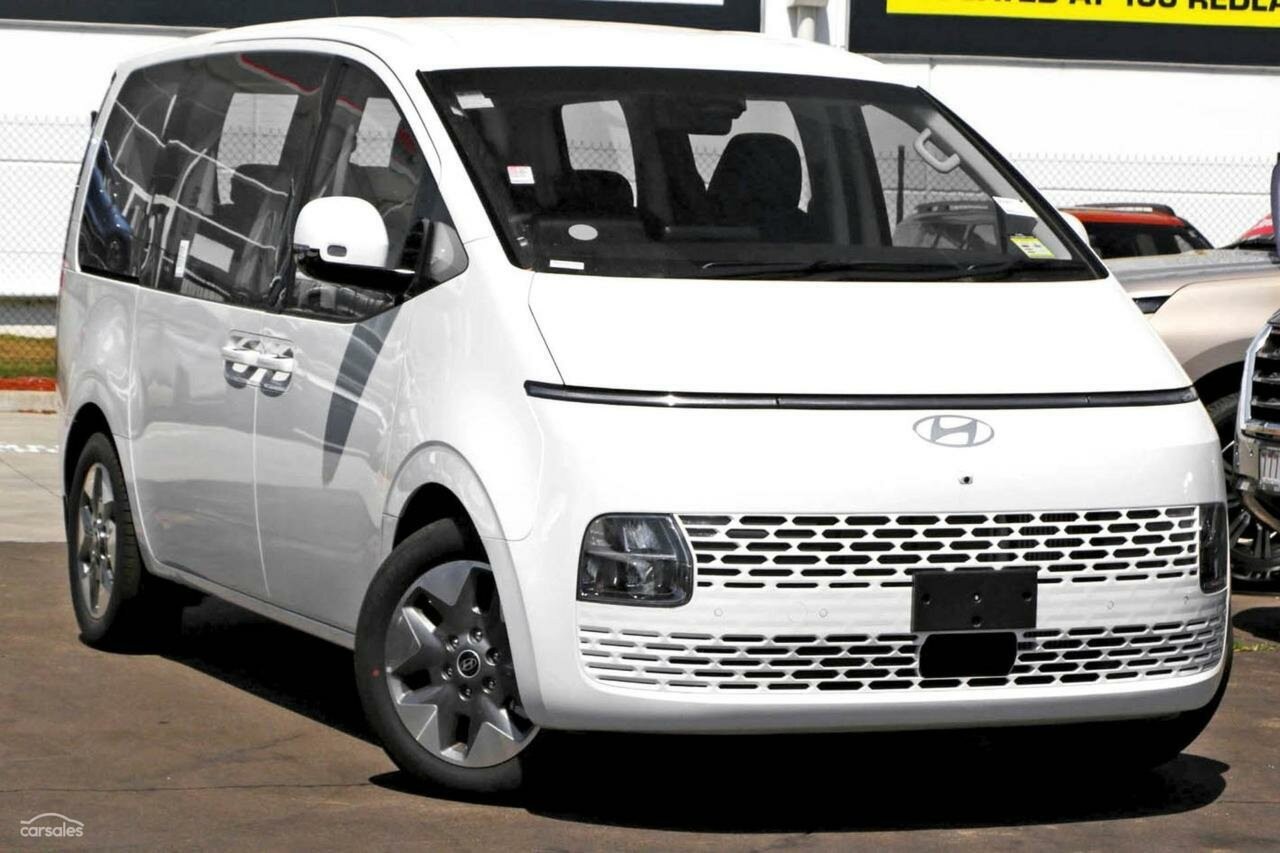 Hyundai Staria image 1