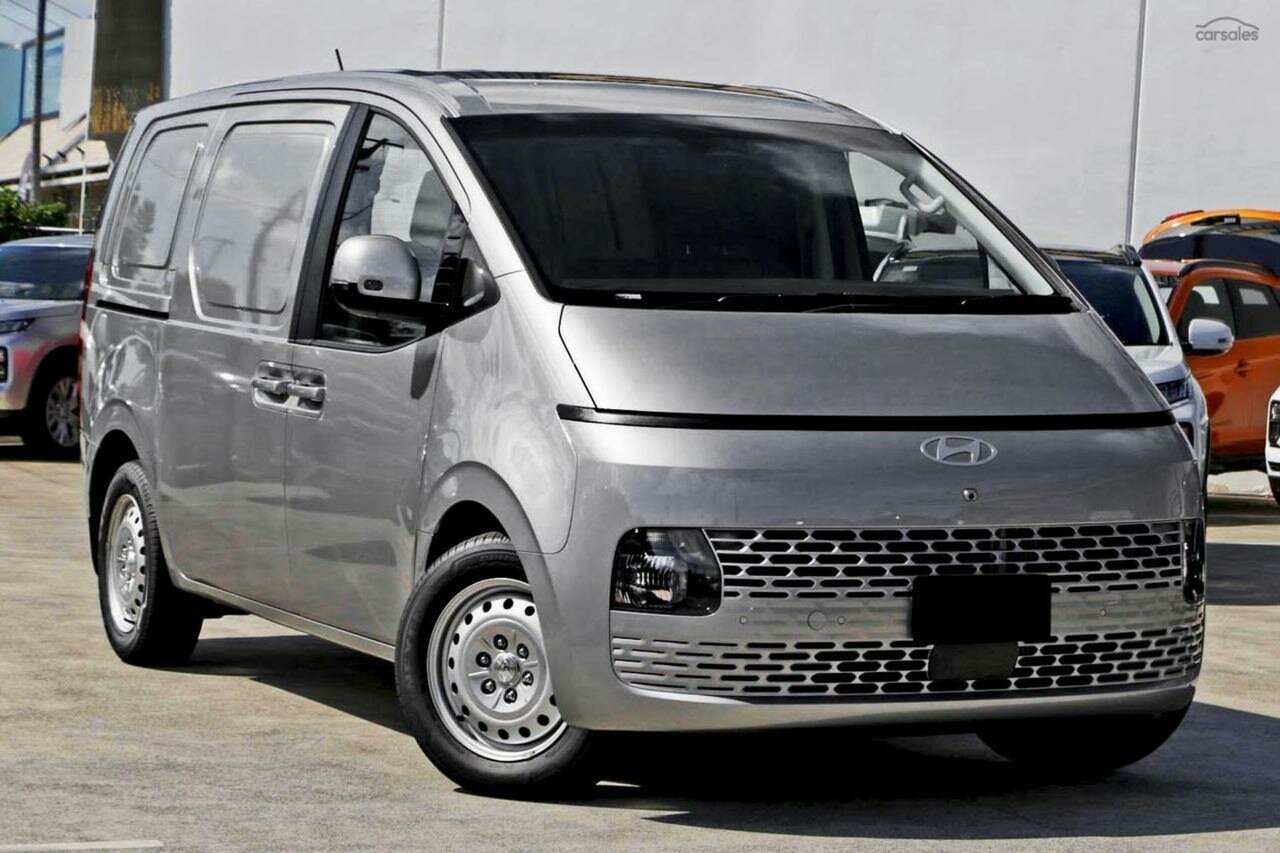 Hyundai Staria Load image 1