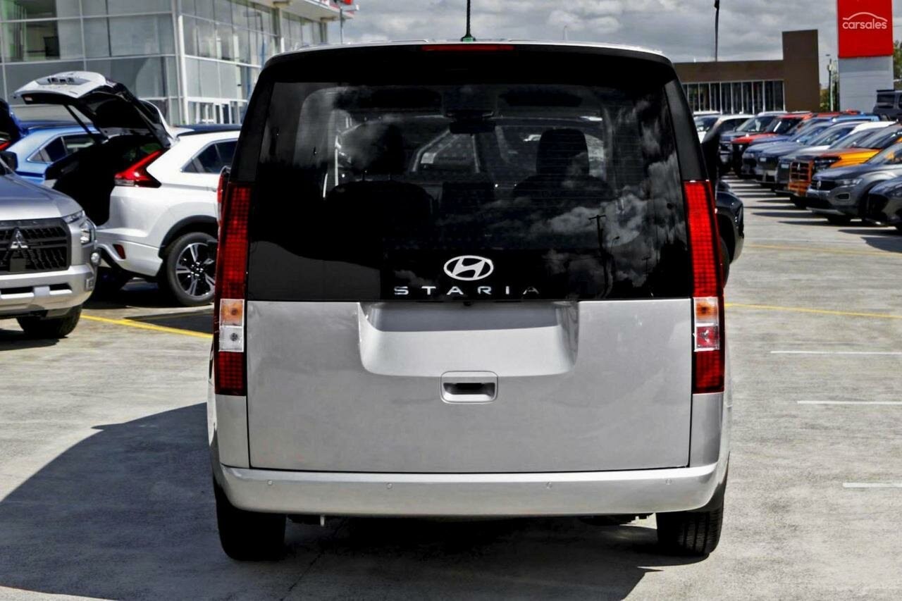 Hyundai Staria Load image 3