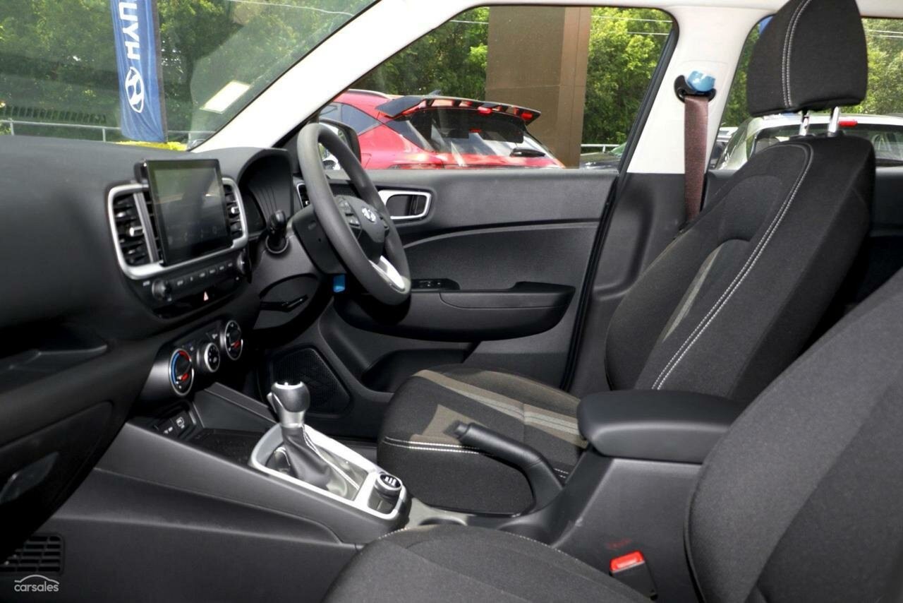 Hyundai Venue image 4