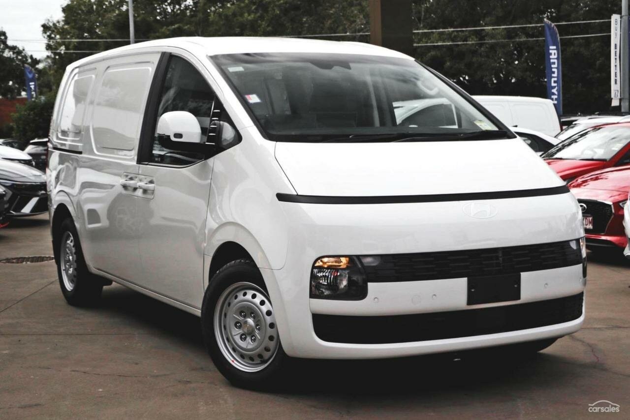 Hyundai Staria Load image 1