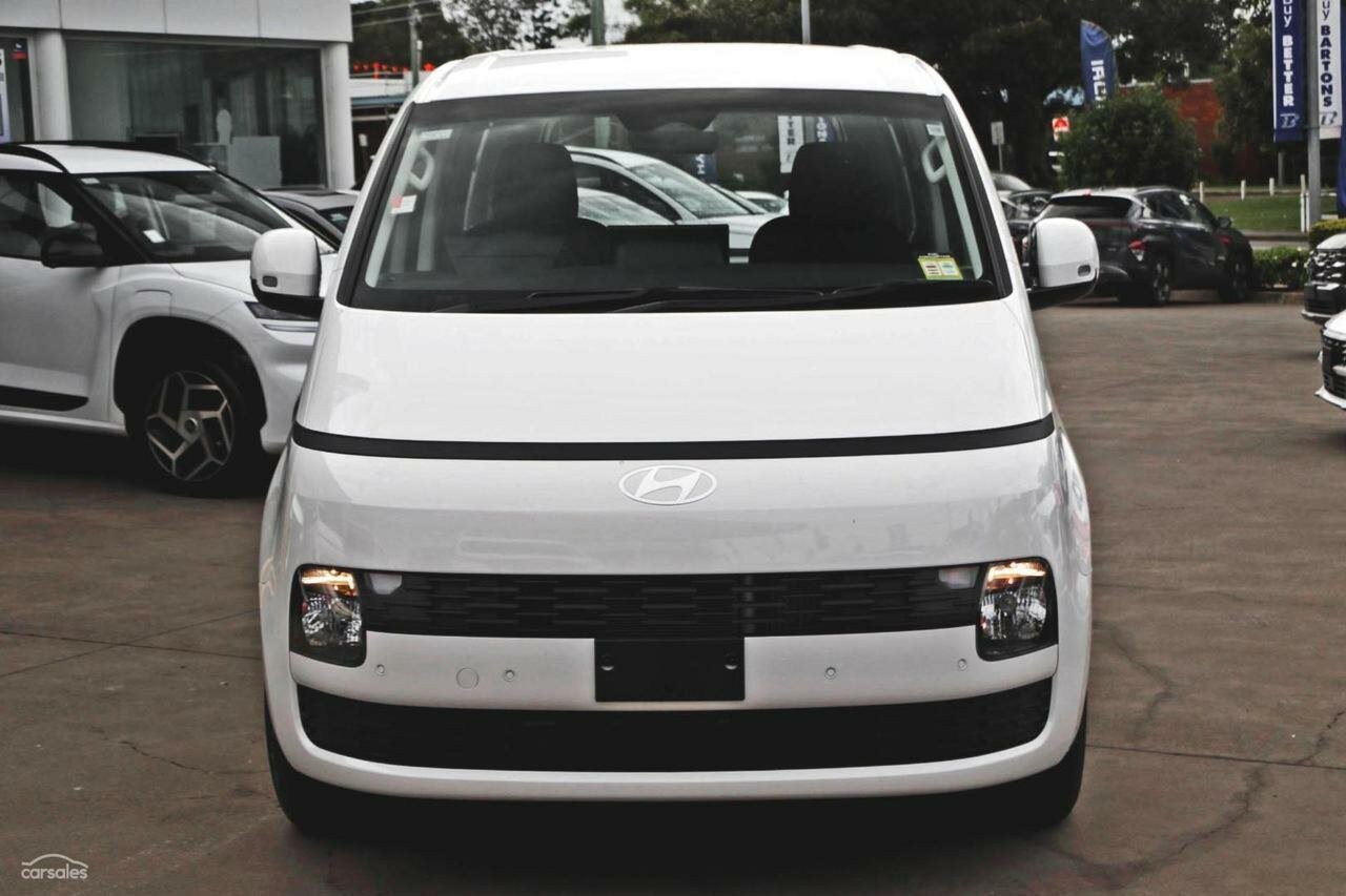 Hyundai Staria Load image 2