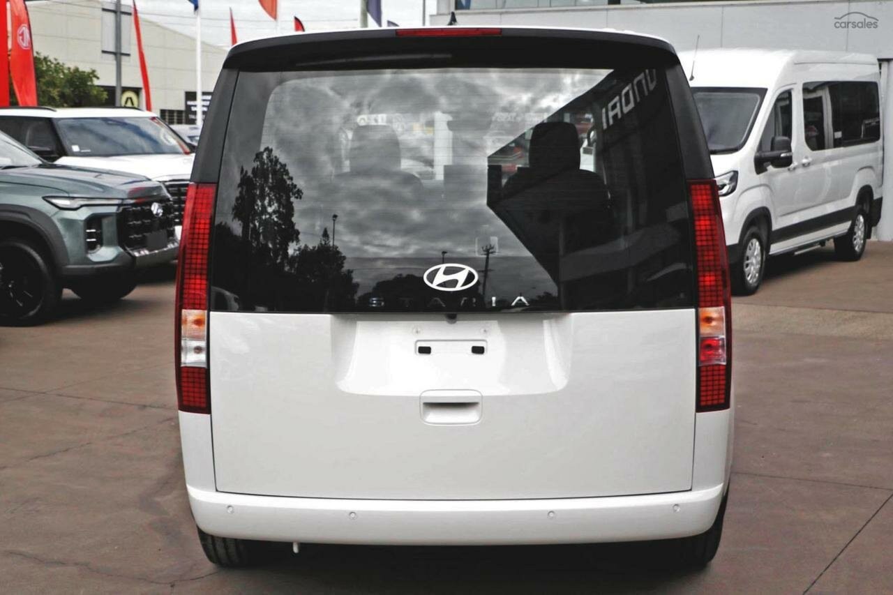 Hyundai Staria Load image 3