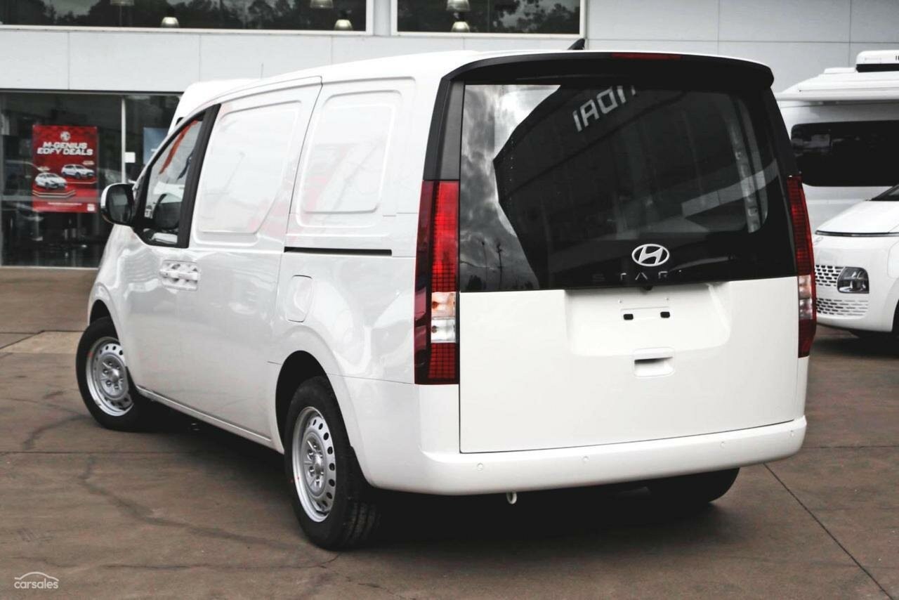 Hyundai Staria Load image 4