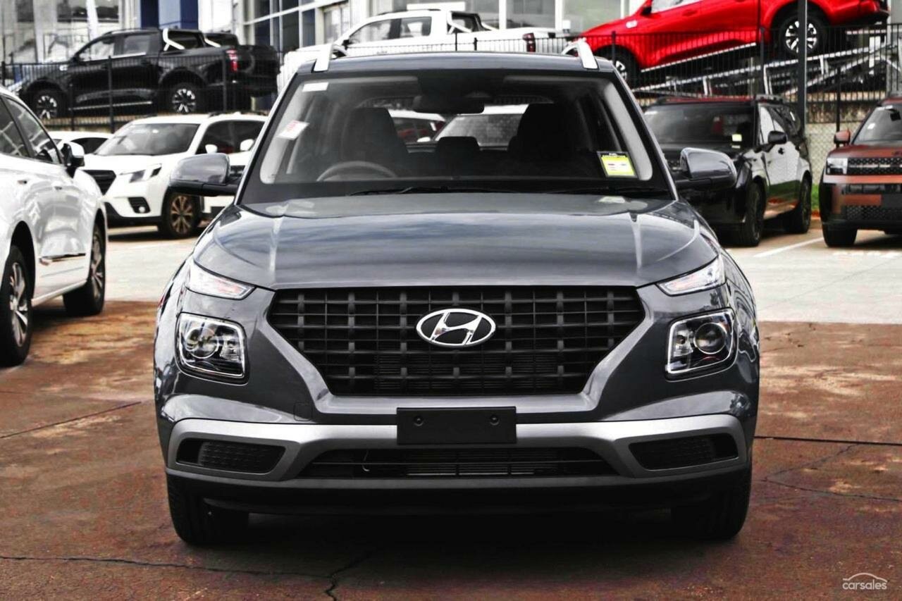 Hyundai Venue image 2