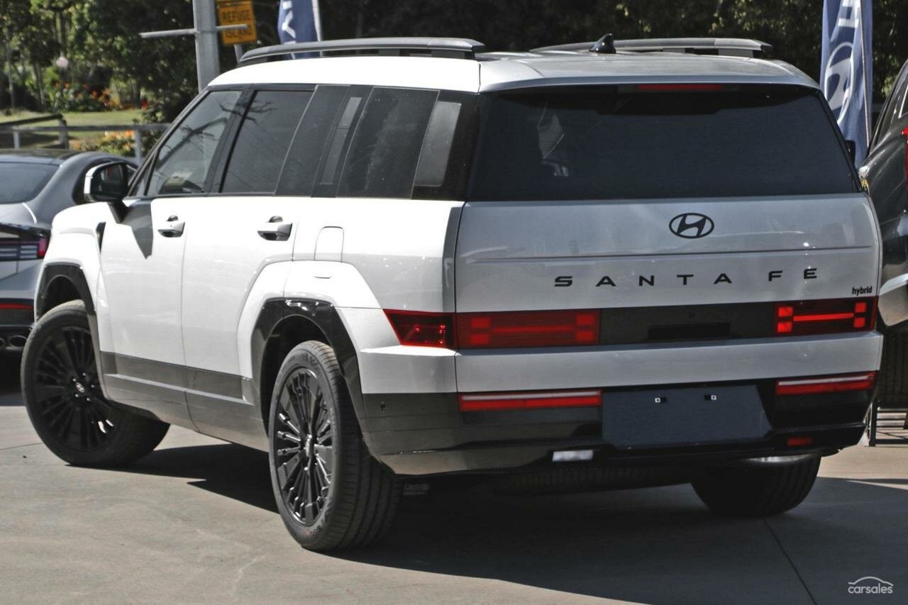 Hyundai Santa Fe image 4