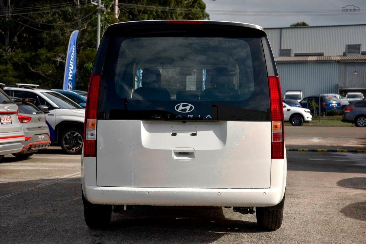 Hyundai Staria Load image 2