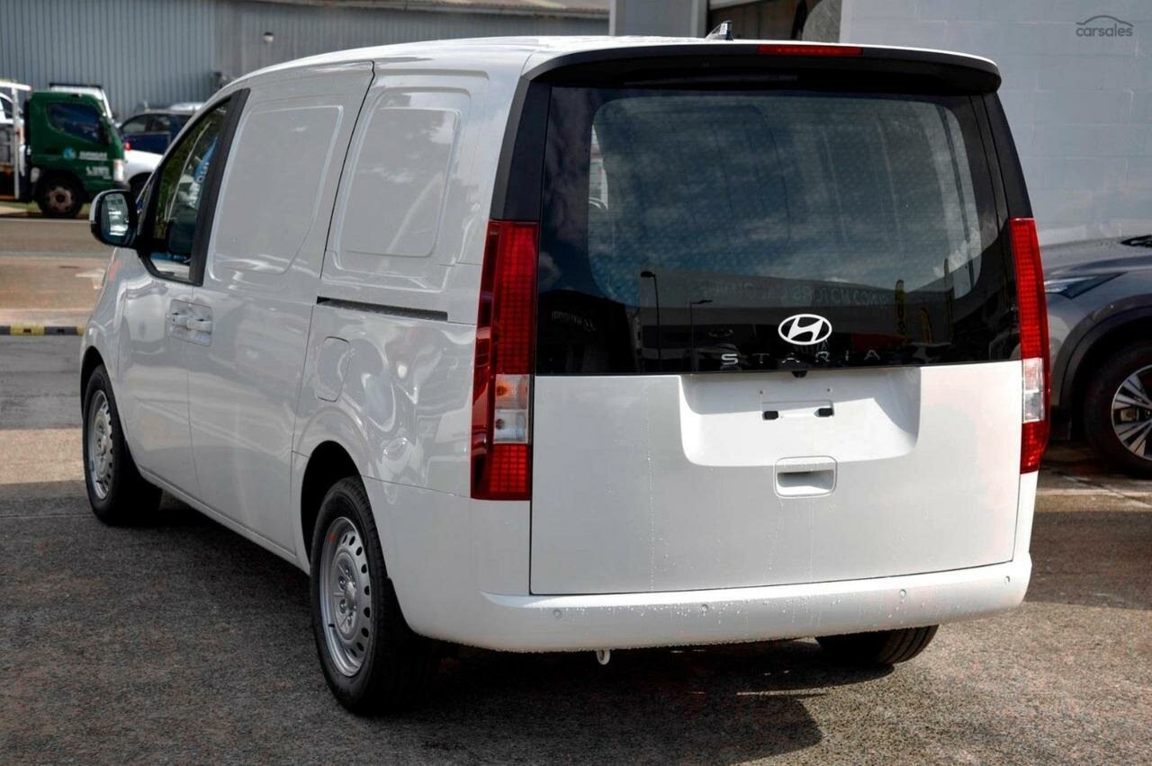 Hyundai Staria Load image 3