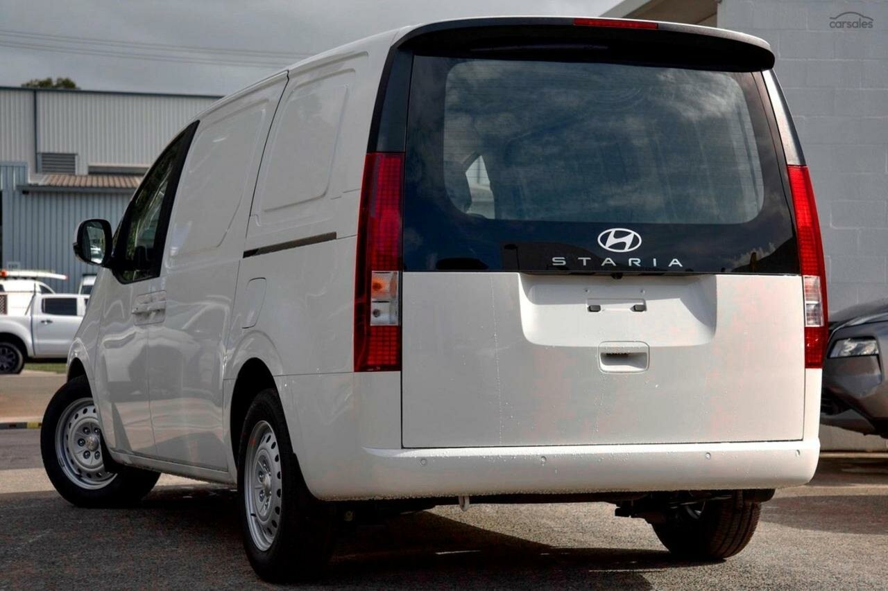 Hyundai Staria Load image 4