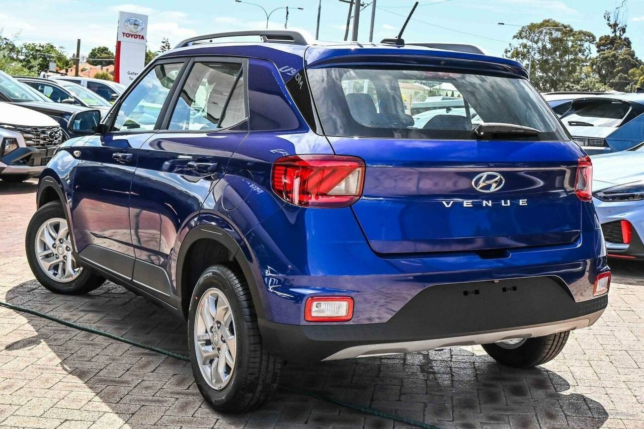 Hyundai Venue image 3