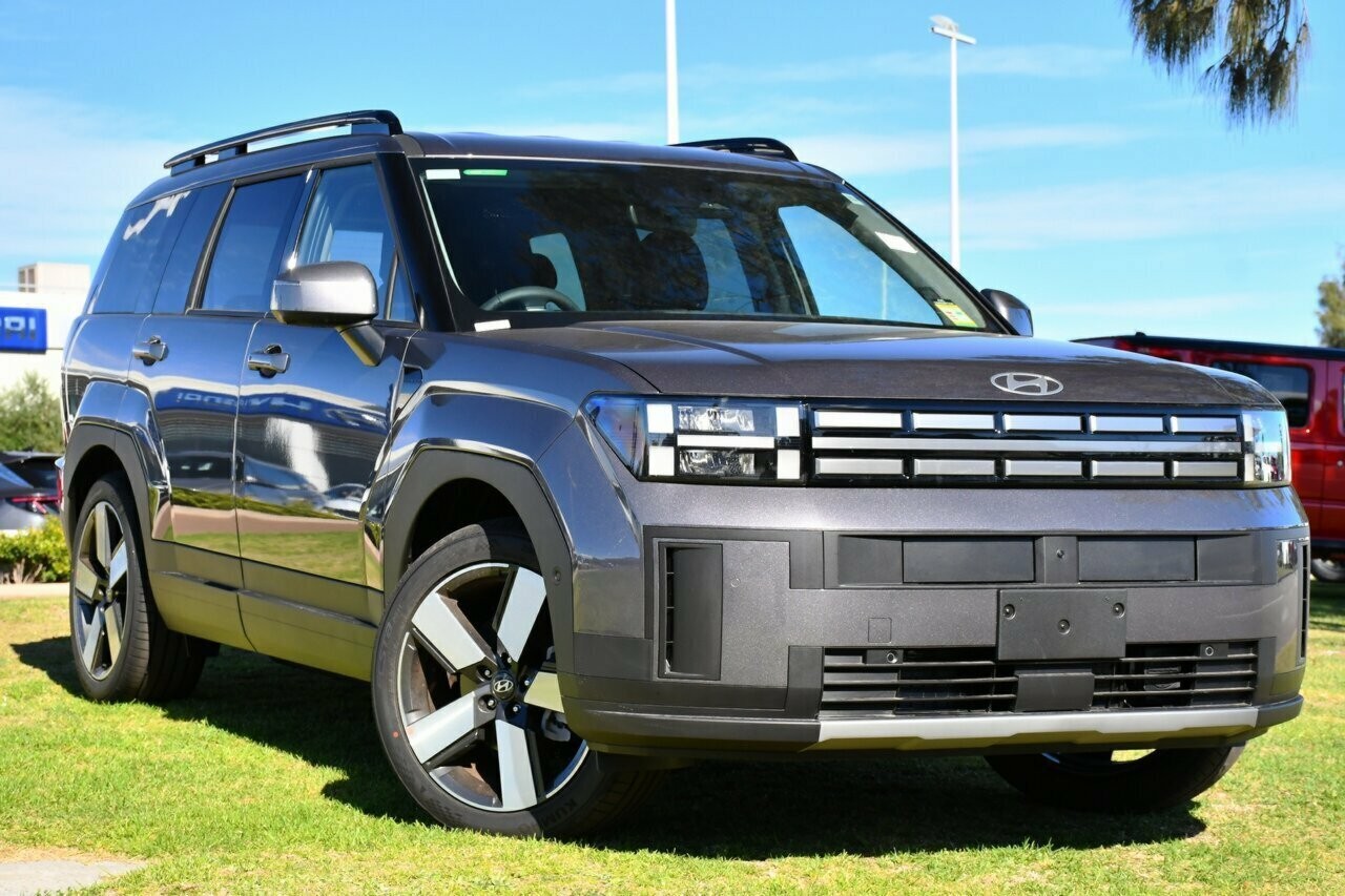 Hyundai Santa Fe image 1