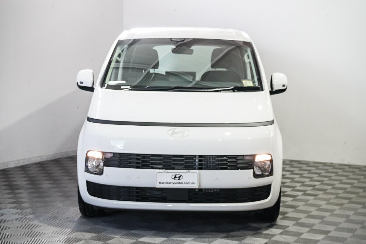 Hyundai Staria Load image 3
