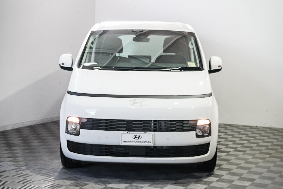 Hyundai Staria Load image 3