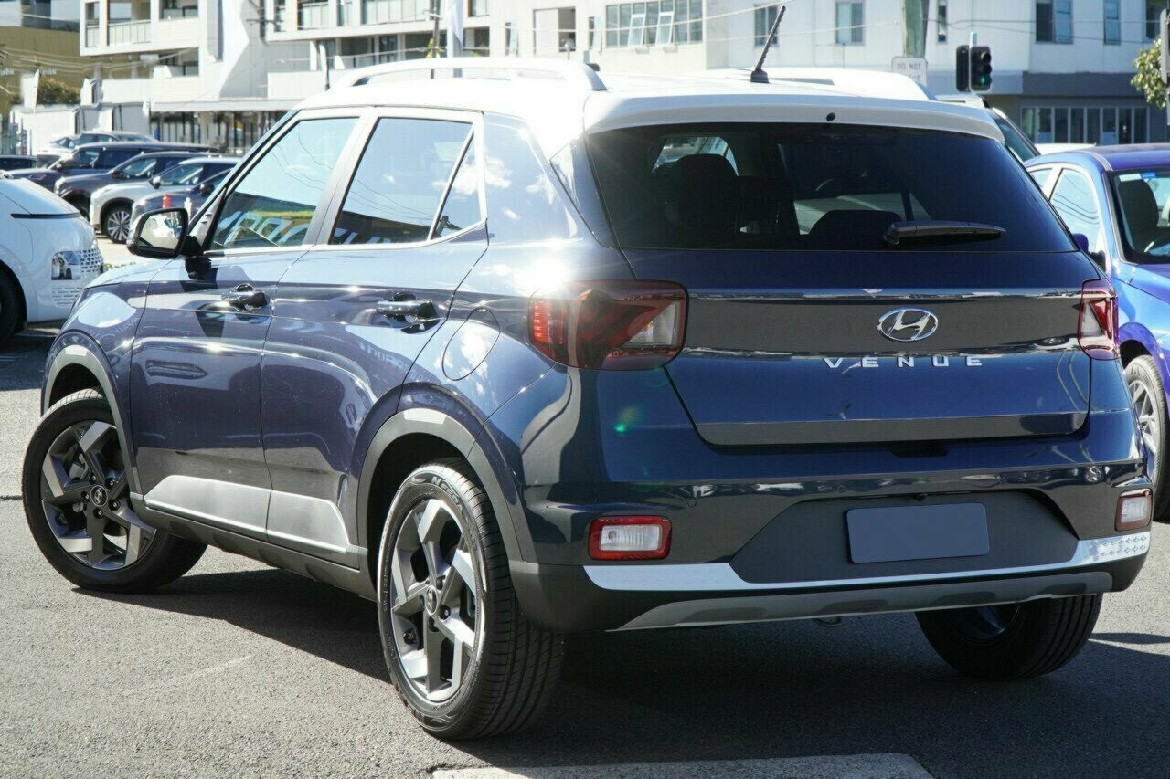 Hyundai Venue image 3