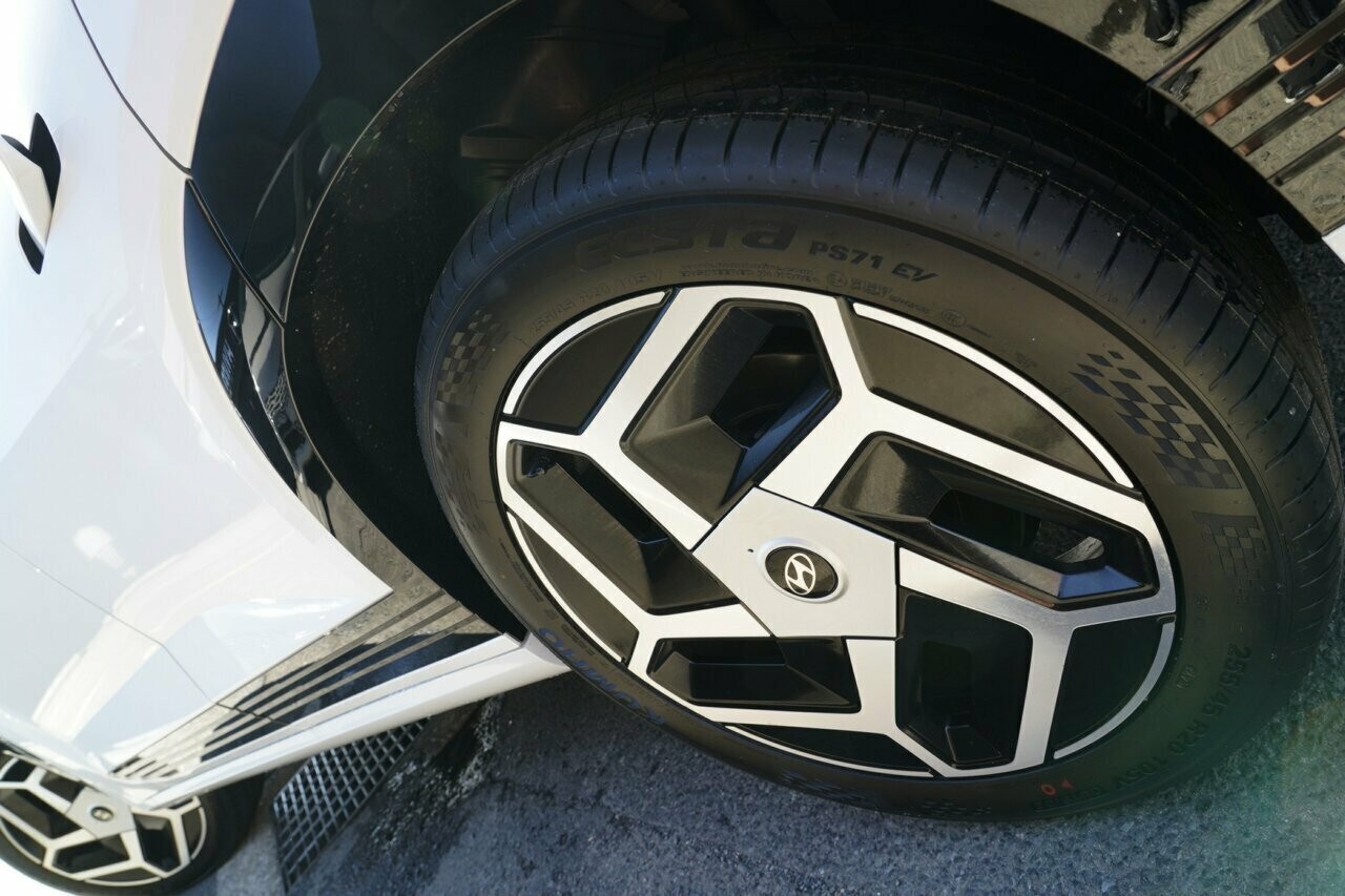 Hyundai Elexio image 4