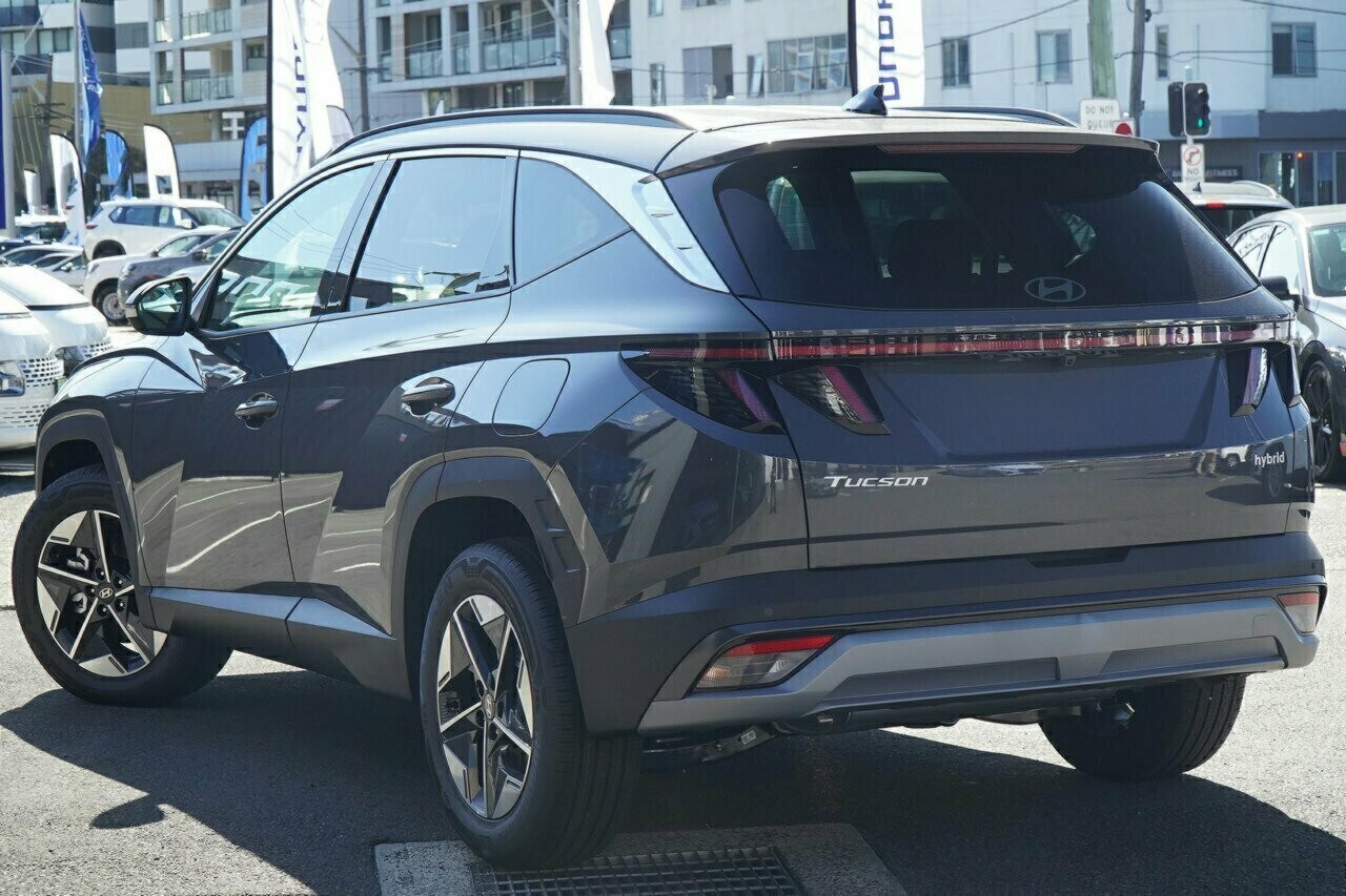 Hyundai Tucson image 3