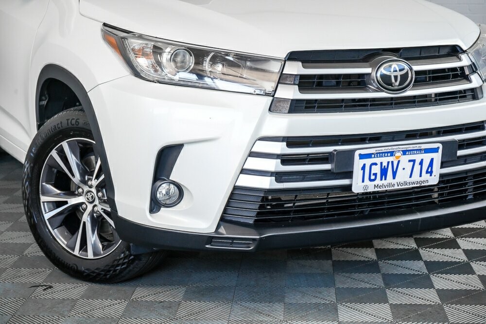 Toyota Kluger image 2