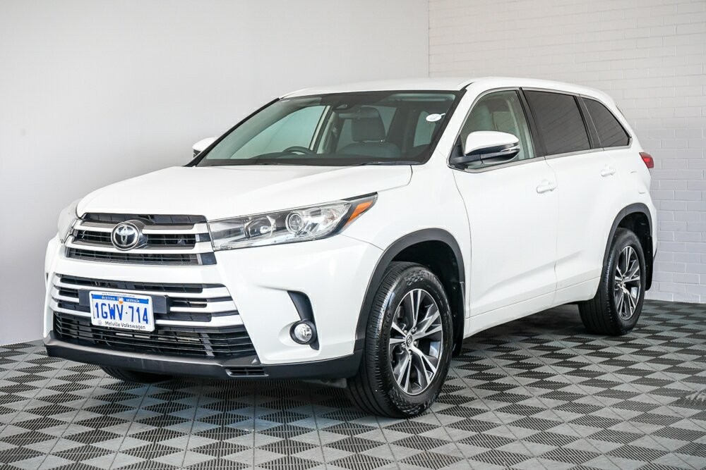 Toyota Kluger image 4