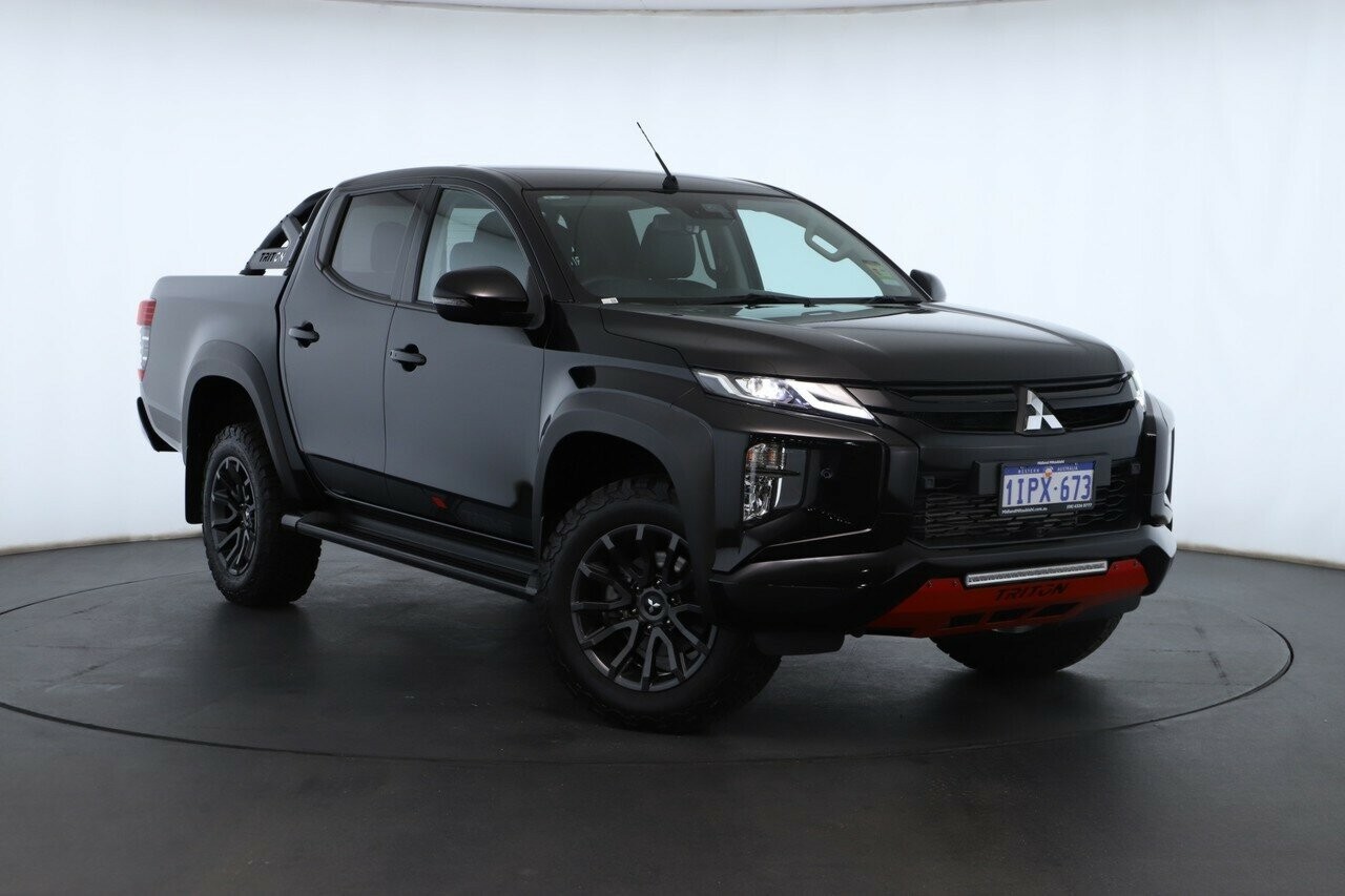 Mitsubishi Triton image 1