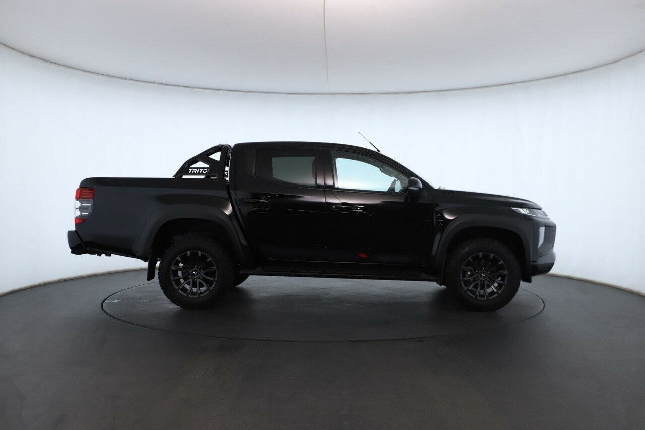 Mitsubishi Triton image 3